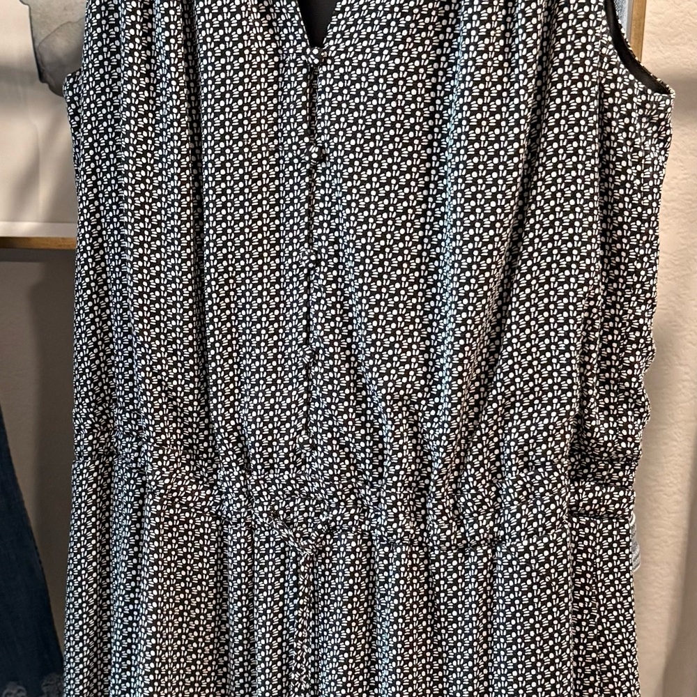 White House Black Market Black and White Midi Dress